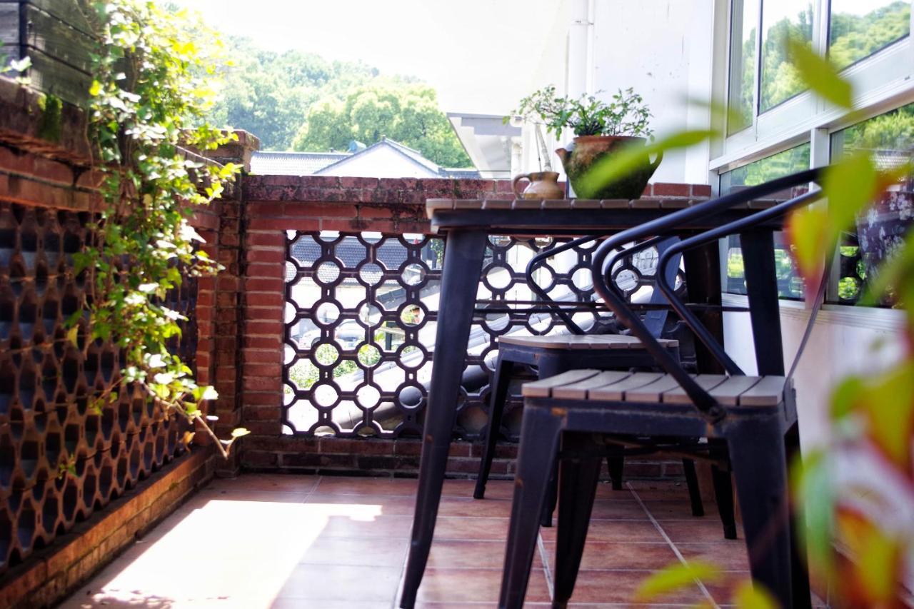 Hangzhou Jiuyueji Bed&Breakfast Exterior photo